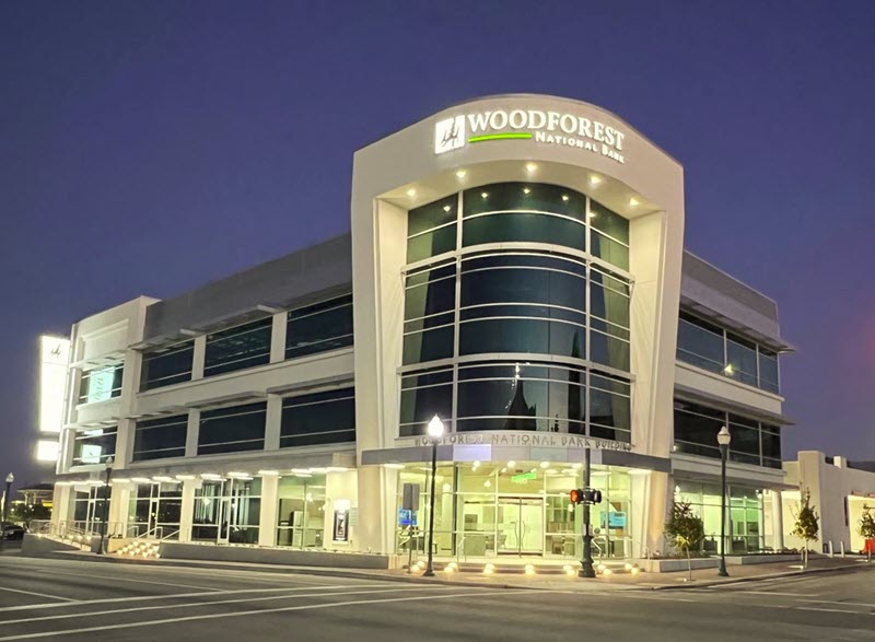 The newly re-built Woodforest National Bank building in Downtown Conroe.